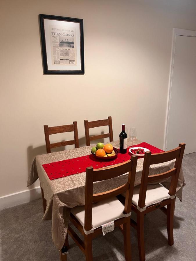 Luxury Cosy Retreat Apt London Exterior photo