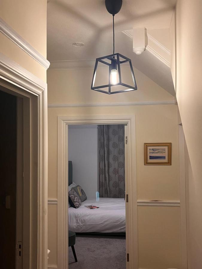 Luxury Cosy Retreat Apt London Exterior photo
